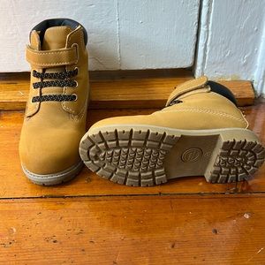 Wonder Nation Toddler Boots Hiking Work size 10 toddler